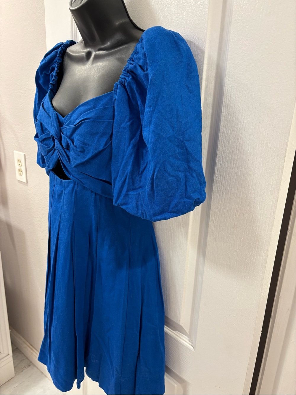 House of Harlow 1960 Twist Front Mini Dress Puff Sleeve Pleated Babydoll Flirty - Picture 3 of 16